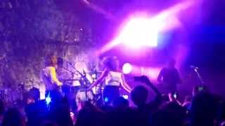 Sleater-Kinney - Gimme Love (live)