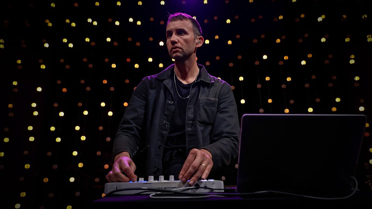 Stavroz - Postcard Picture (Live on KEXP)