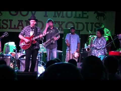 Soulive with Warren Haynes & The Honeysuckle Horns - The Thrill is Gone - Island Exodus 8