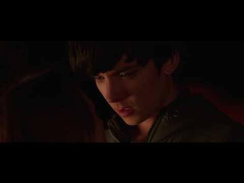 The Space Between Us - "Gardner's First Kiss" Clip | STX Entertainment