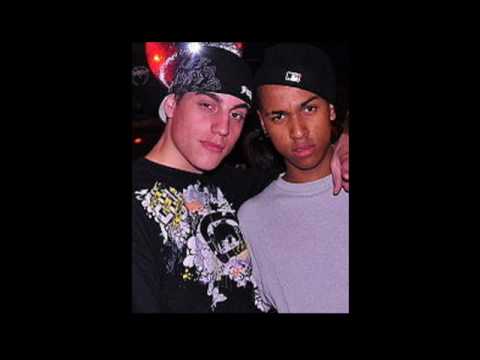 Spinning 9 Feat. Carlprit - It Feels Good