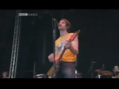 Ash - Girl From Mars (live Glastonbury 2002)