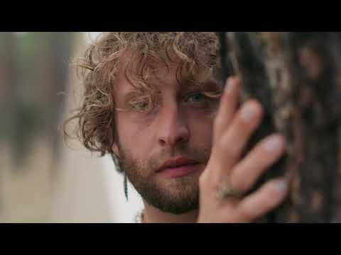 Moglii & Mulay - Hidden in the Mist (Official Musicvideo)