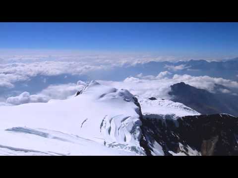 Climbing Illimani(6439m) in Bolivia