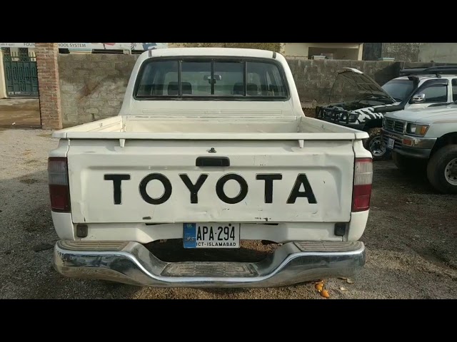 Toyota Hilux Double Cab 2002 Video
