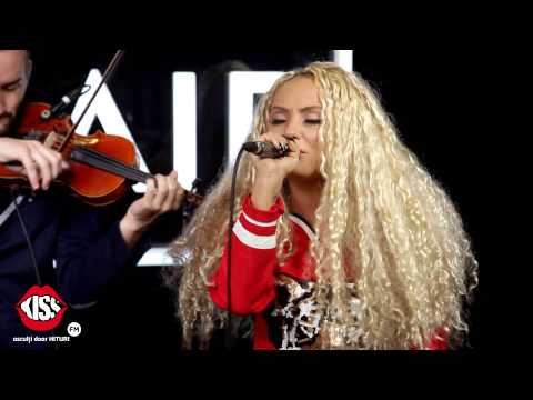 Rolla Sparks feat. Oana Radu - Fara glas (live @ Kiss FM)