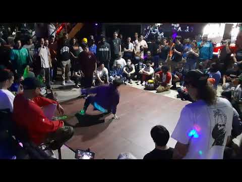COSMIC FLOOR FIENZ VS RED KID STYLIN OUT PRELIMS