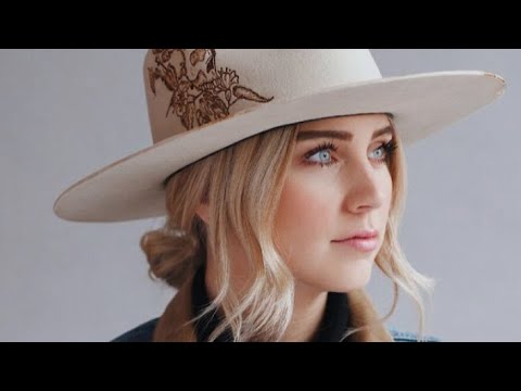 Alli Walker - Fight Till The End (Official Music Video) 