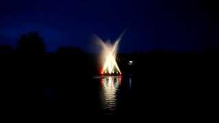 preview picture of video 'Wasserlichtorgel beim Hafenfest in Boizenburg'