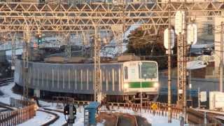 preview picture of video '東京メトロ6000系多摩急行 新百合ヶ丘駅到着 Kereta rel listrik Tokyo Metro seri 6000'