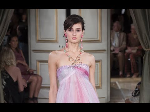GIORGIO ARMANI PRIVE' Fall/Winter 2018/19 Paris Haute Couture - Highlights