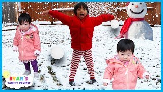 Twin babies first time seeing snow with Ryan&#39;s Family Review