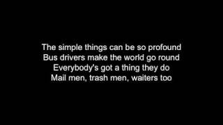 Raven-Symonè- Everyone&#39;s A Star LYRICS