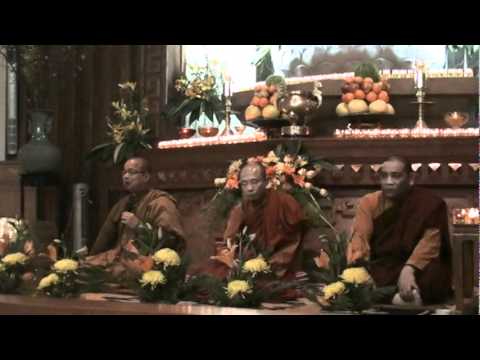 Chua Phap Luan   Dem Tu Hoc Hanh Dau Da   12 2 2011   21