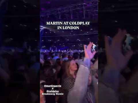 MARTIN GARRIX ENJOYING HIS OWN SONG AT COLDPLAY CONCERT😂🔥🔥 #martingarrix #coldplay #edm #music