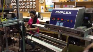 Download lagu Emplex MPS 7500 Band Sealer with Weigh Scale Sealing Pouches of Coffee | ProPac.com mp3