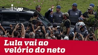 Lula vai a velório do neto