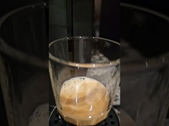 Vídeo relacionado con Cápsulas de café Nespresso Vertuo Voltesso 100, intensidad 4 para espresso, 40 ml (10 paquetes de 10)
