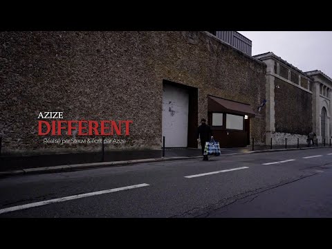 Azize - Différent