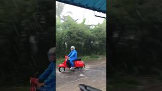 Download lagu Vespa Di Hajar Hujan Deras , Ngga Masalah #vespa #vespaindonesia #vespatua #satuvespasejutasaudara mp3