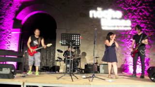 LUZ CASAL - Loca (IES Villarejo cover, con Meche Prato)