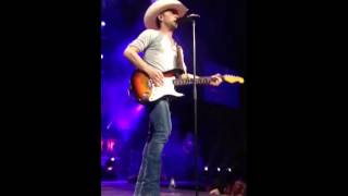 Justin Moore lettin the night roll Columbus Ohio
