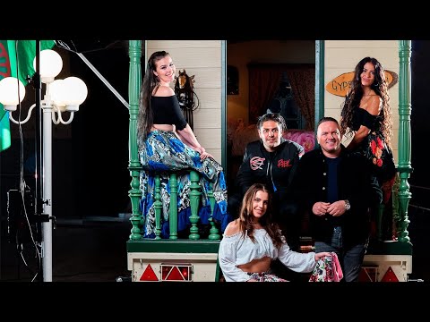 Outsiders & Frank van Etten - Huisje Op Wielen (Outsiders Remix) [Officiële Videoclip]