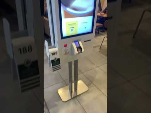 Fui a um McDonald’s na Alemanha 🇩🇪 #germany #youtube #shorts #trip