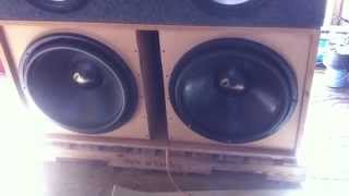 Video thumbnail for 2 Obsidian Audio 18s on a EuroPower EP2500 Power Amp by Gizmo