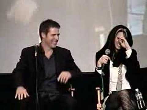 Farscape Convention - Better kisser