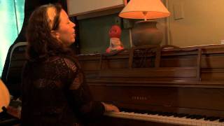 Lindy LaFontaine interview with Volary