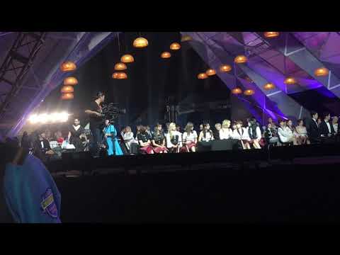 [FANCAM] 191126 TWICE, Red Velvet, ITZY, Chungha reaction to Loona @ AAA 2019 in Vietnam