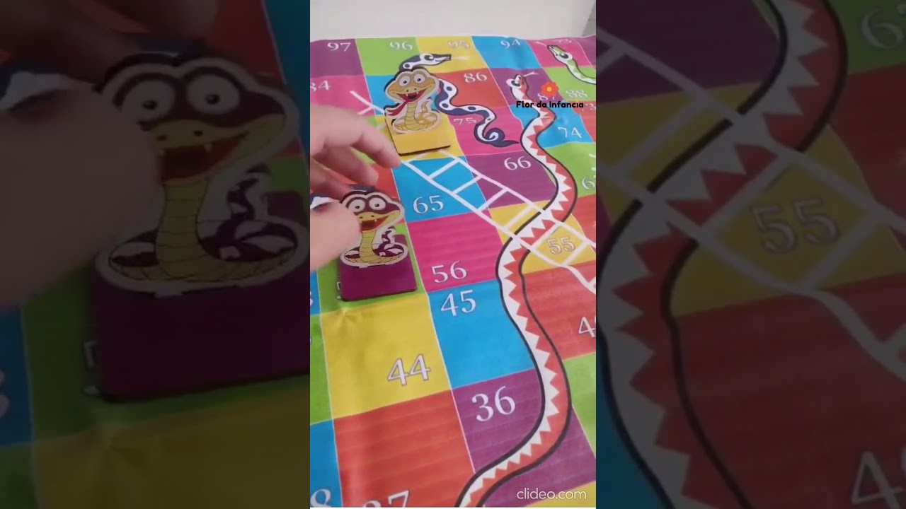 Tradicional Jogo cobras e escada gigante Jogos e Desafios Bambalalão  Brinquedos Educativos