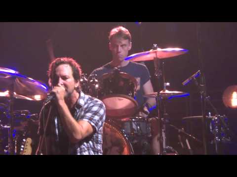 Pearl Jam - Yellow Moon - Live at Wells Fargo Center, Philadelphia (2), PA-10/22/13