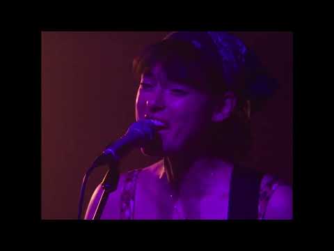 Miya Folick - "Drugs or People" Live at Public Records