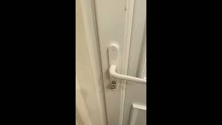 How to open Yale key lock door