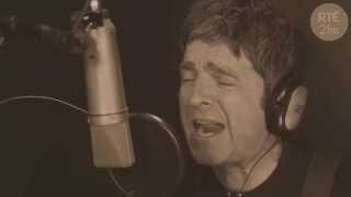 Noel Gallagher-The Dying of the Light Acoustic Live