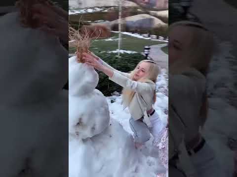 Hayatında ilk kez kardan adam gören masum öykü 😍 #shorts #gamzekarta  ( abone ol :)