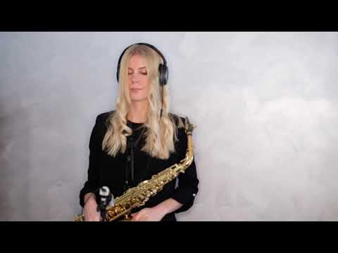 Sara Saxophonist Sassofonista per eventi Torino Musiqua