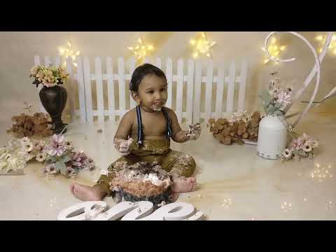 Advait loves cakes!!!