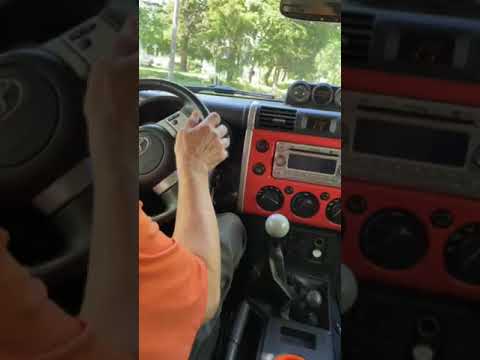 2013 Toyota FJ Cruiser 6-Speed