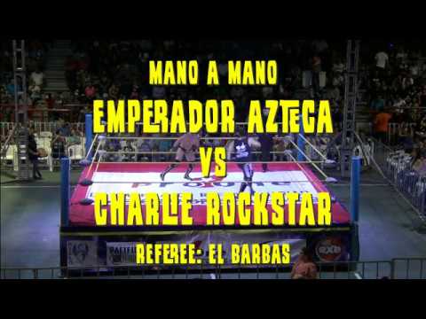 Emperador Azteca vs Charlie Rockstar, mano a mano de locura en Mazatlán
