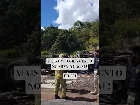 Acidente BR-251, próximo o trevo que dá acesso a cidade Riacho dos Machados.