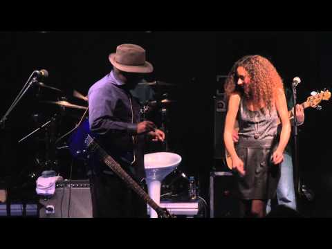 "Come On In" - Elif Çağlar-Muslu with Jimmy Burns and the Dave Herrero Trio, Bursa, Turkey 2013