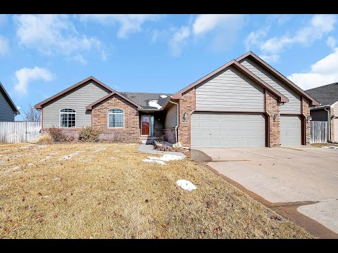 NEW LISTING: 1349 N Lake Edge Cir Goddard KS 67052
