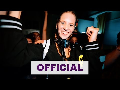Video Thumbnail: LUNAX feat. MEELA - Blaues Eis (Official Music Video)