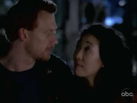 Cristina & Owen Walking Home - 6x09