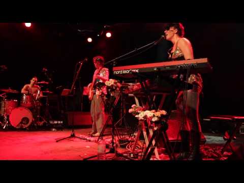 Amanda Palmer live in Vienna 2011 - Gravity 8/23