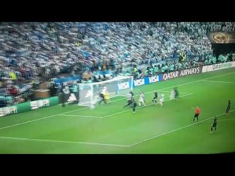 Ley de la ventaja mal cobrada a Francia? yo veo que pita cuando Coman esta en el piso