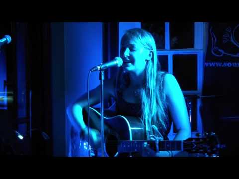 Tammy Davis - On Your Toes (Filmed at The Royal Oak, Gnosall 23/11/2012)